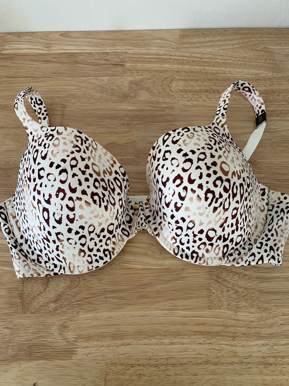 NWT Victoria's Secret White and Brown Leopard Print lined bra 38 D